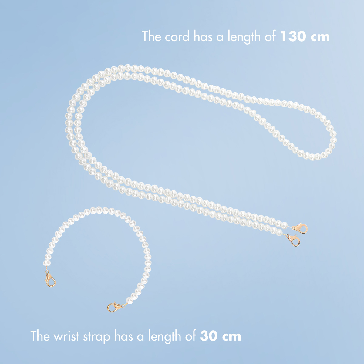 Un cordón de perlas de 130 cm y una pulsera de 30 cm con cierres dorados sobre fondo azul claro.