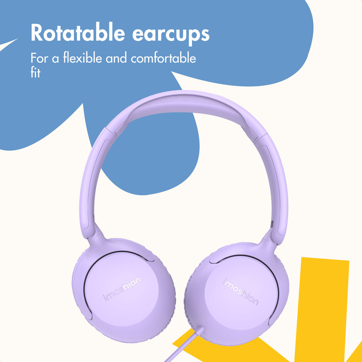 Auriculares de color morado claro con cascos giratorios sobre un fondo de formas abstractas.