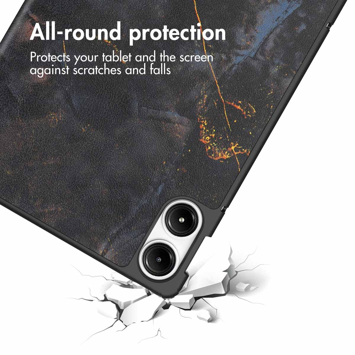 Tablet in een hoes met marmerpatroon die bescherming biedt. Tekst: All-round protection.