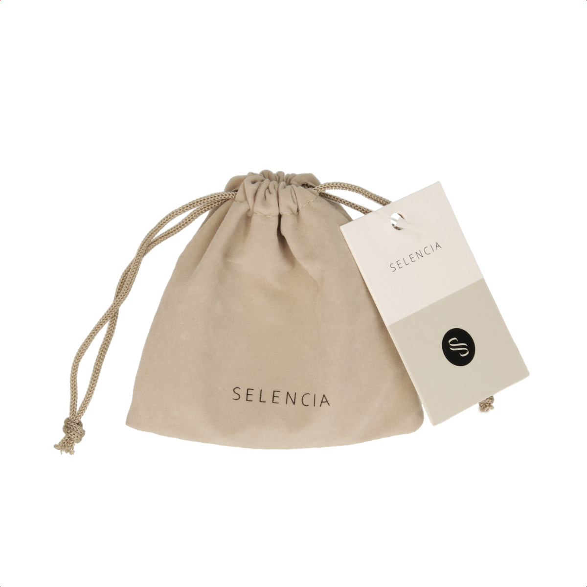 Un sacchetto di velluto beige con coulisse, la scritta SELENCIA e un'etichetta abbinata.