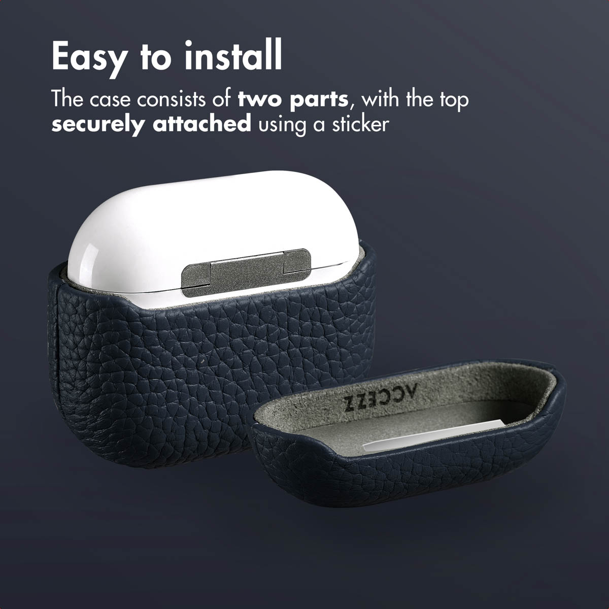 Funda de cuero azul para AirPods en dos partes con un adhesivo de fijación.