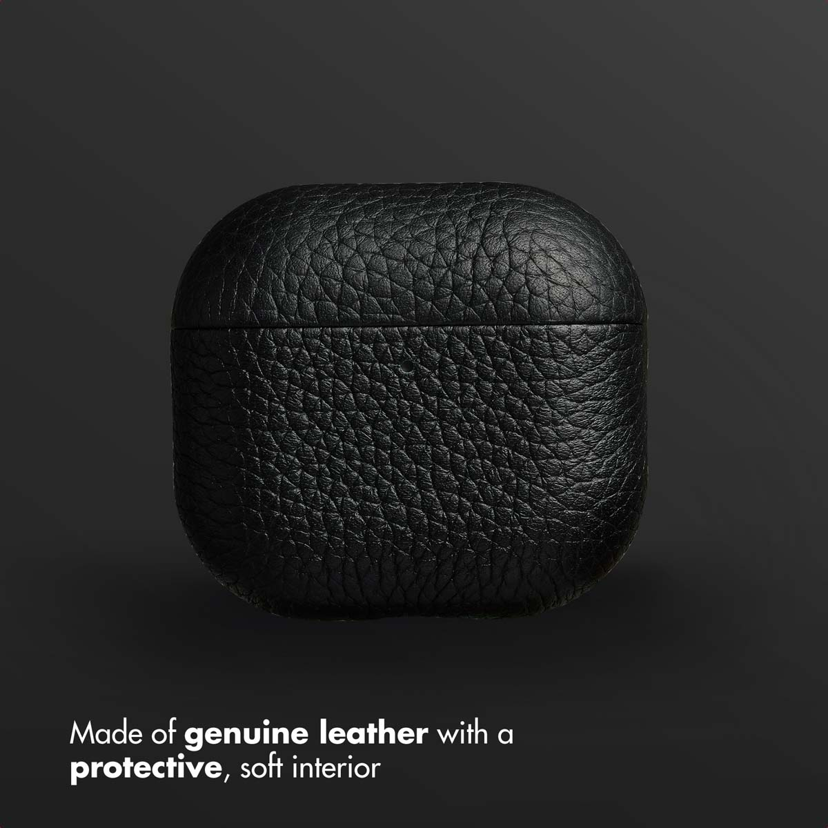 Una funda de cuero negro sobre fondo oscuro con texto abajo.