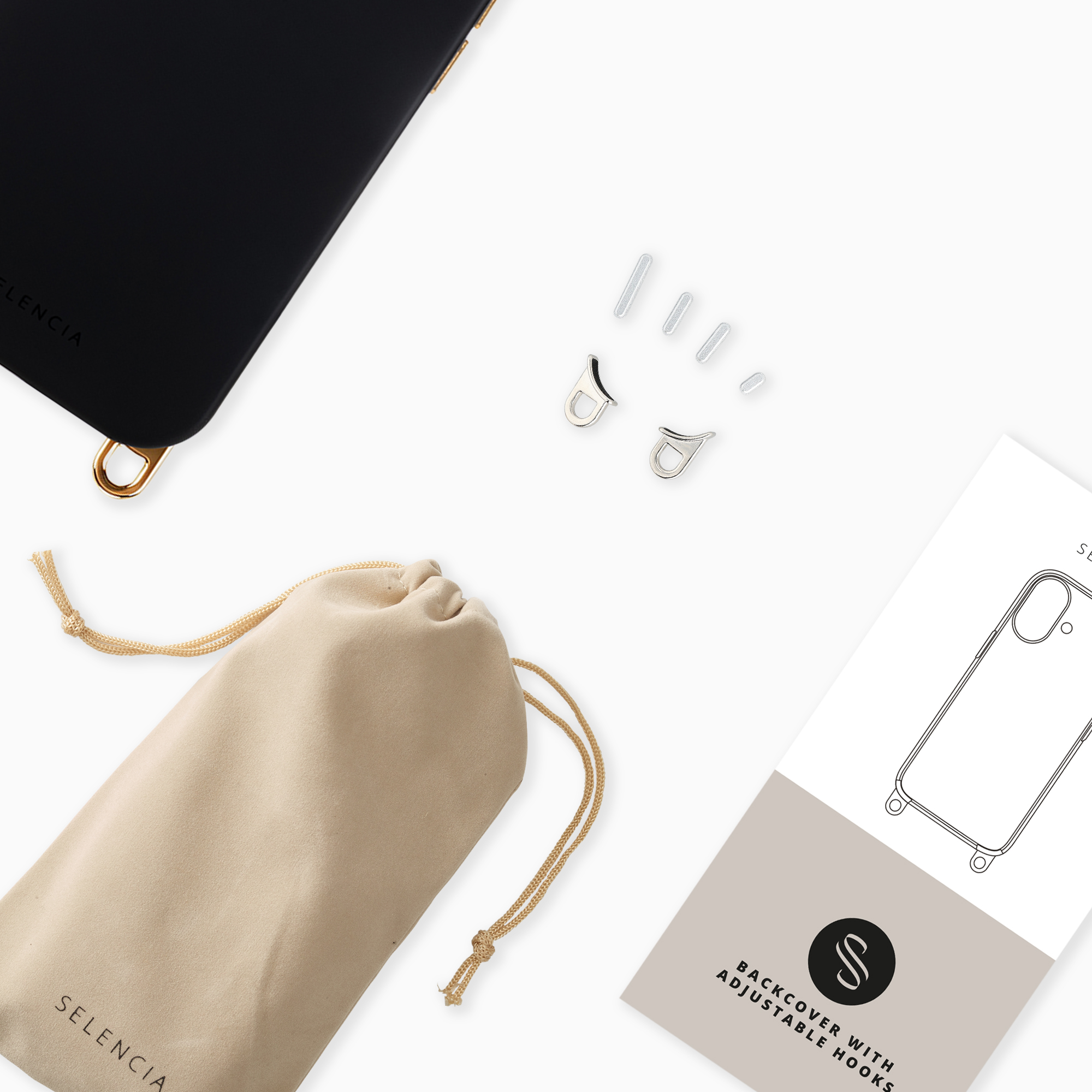Una funda de móvil negra, una bolsa de tela, ganchos metálicos, tornillos pequeños y una tarjeta.