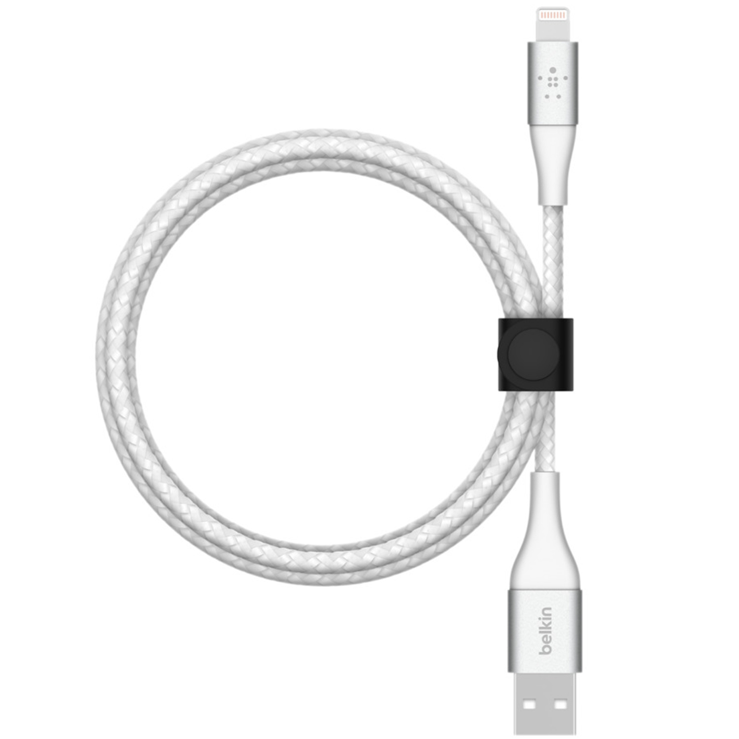 Un cavo intrecciato bianco USB-A a Lightning Belkin, ordinatamente arrotolato con una fascetta nera.