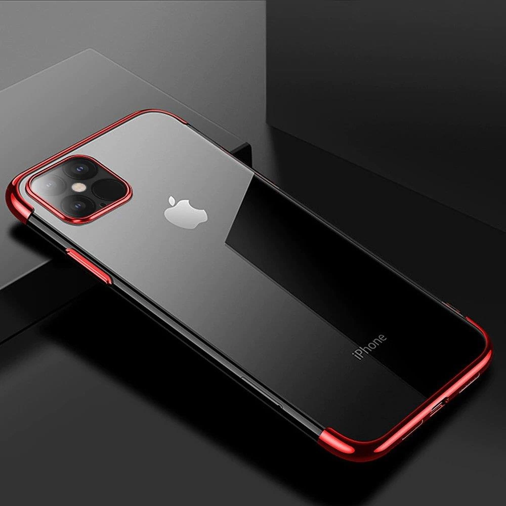 Uno smartphone nero con una custodia metallica rossa su una superficie scura e riflettente.