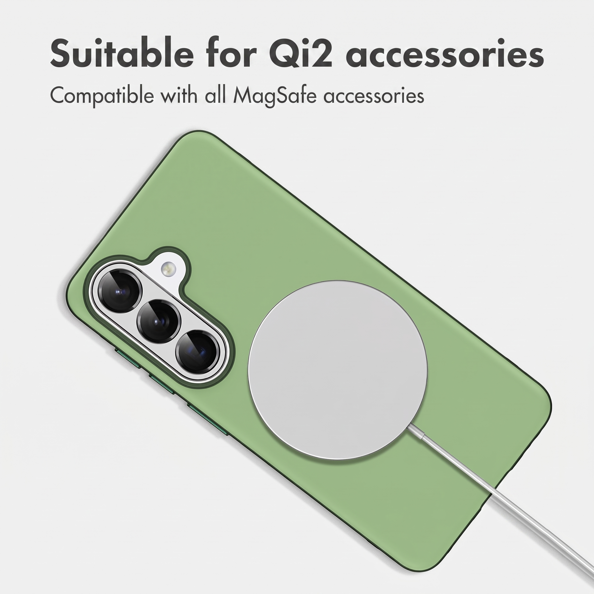 Grüne Handyhülle auf weißem Hintergrund mit runder MagSafe-Ladefläche und Text oben.