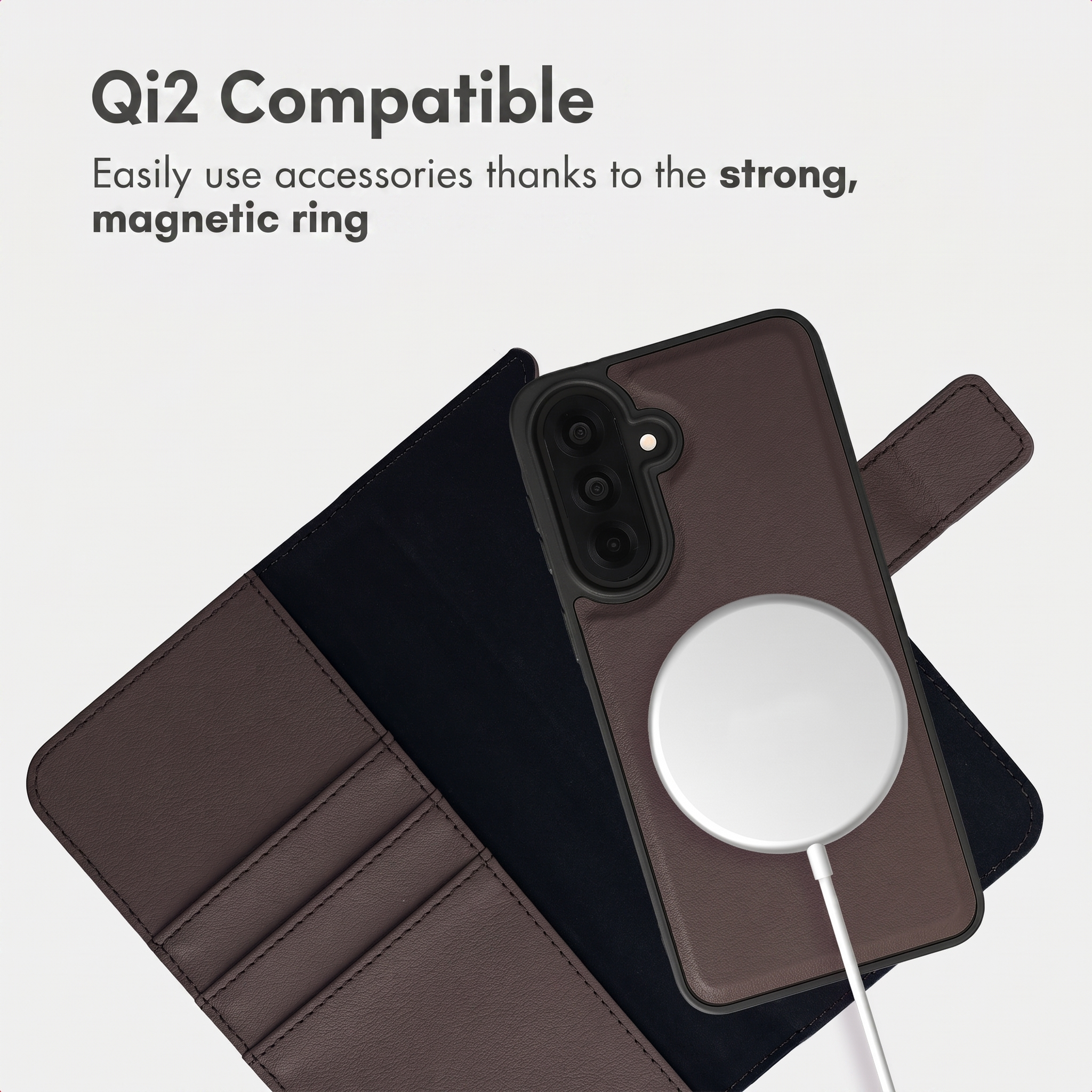 Funda tipo libro de cuero marrón compatible con Qi2 y cargador MagSafe blanco.