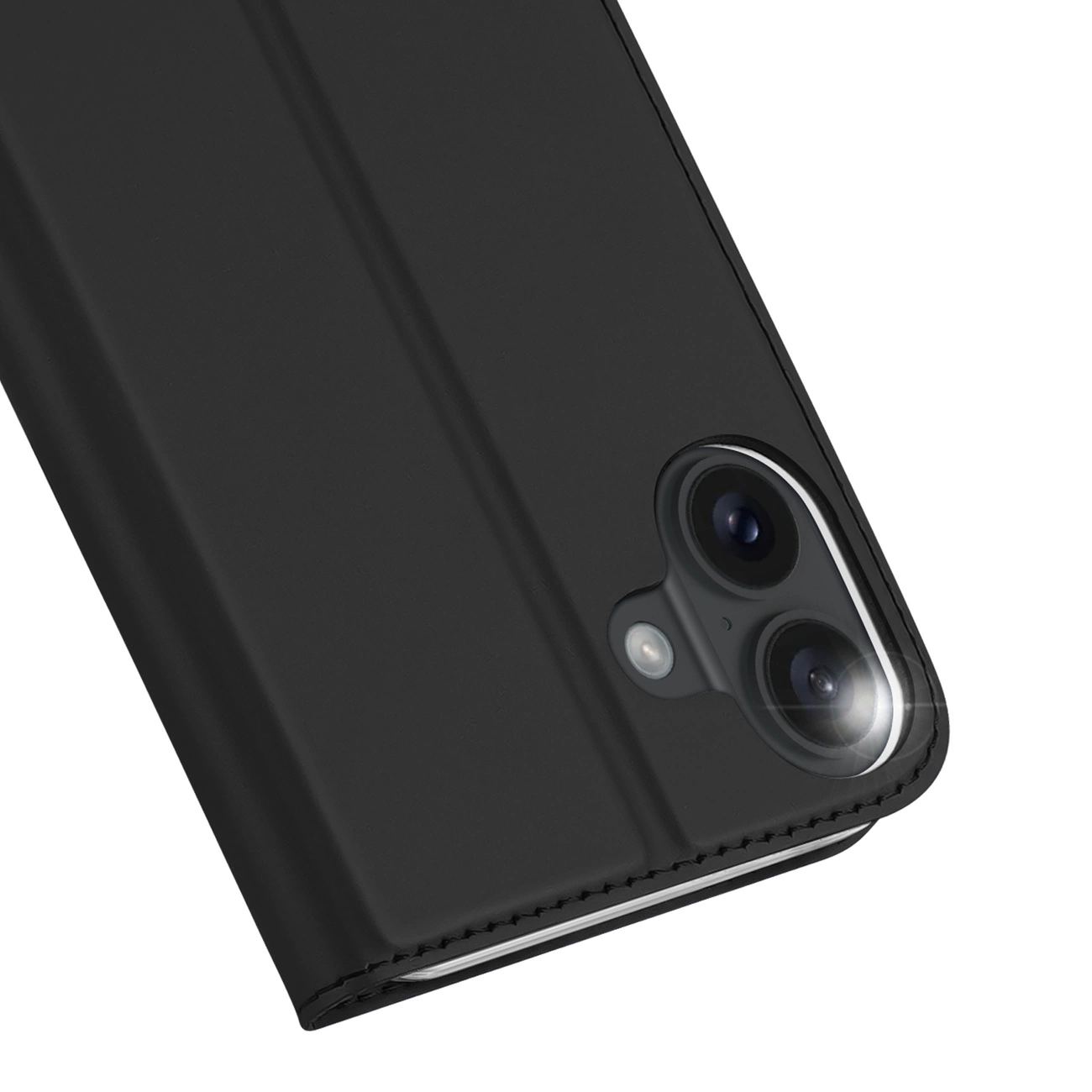 Una cover per smartphone nera mostra un primo piano della fotocamera posteriore e del flash.