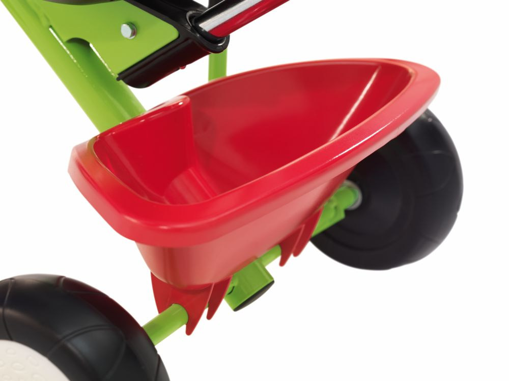 Roter Plastikkorb befestigt an einem grünen Dreiradrahmen mit zwei schwarzen Rädern.