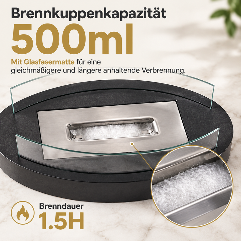 Schwarzer Tischkamin mit 500ml Kapazität, Glasfasermatte und gebogenem Glasschutz auf Marmor.