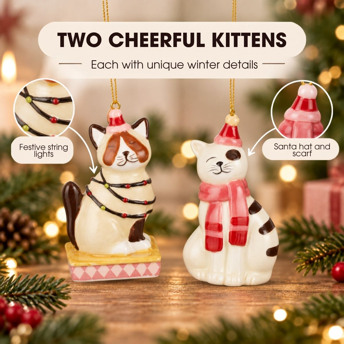Deux ornements de chats en céramique avec bonnets d'hiver, guirlande lumineuse et écharpe, sur fond de fête.