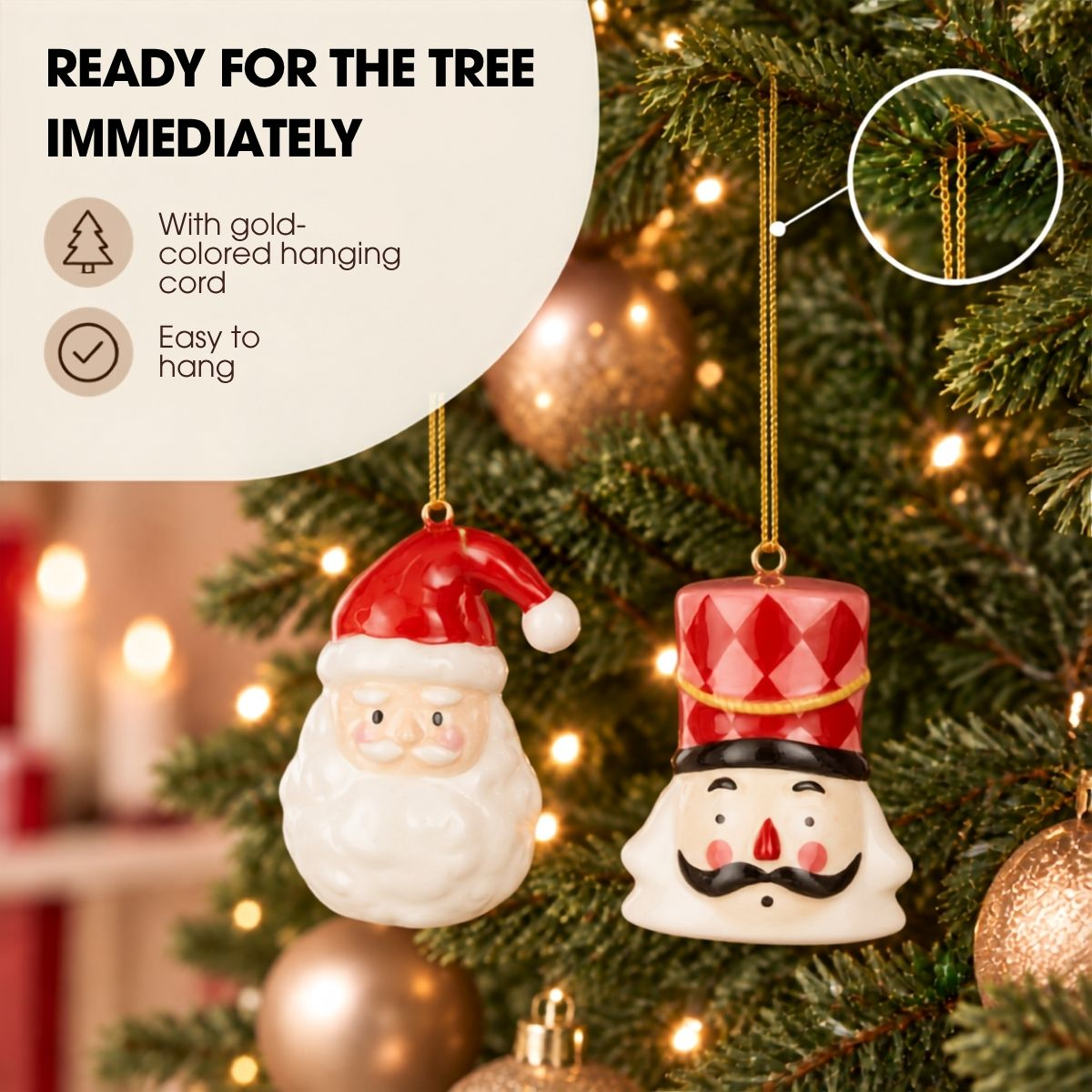 Arbre de Noël avec des ornements suspendus du Père Noël et du casse-noisette.