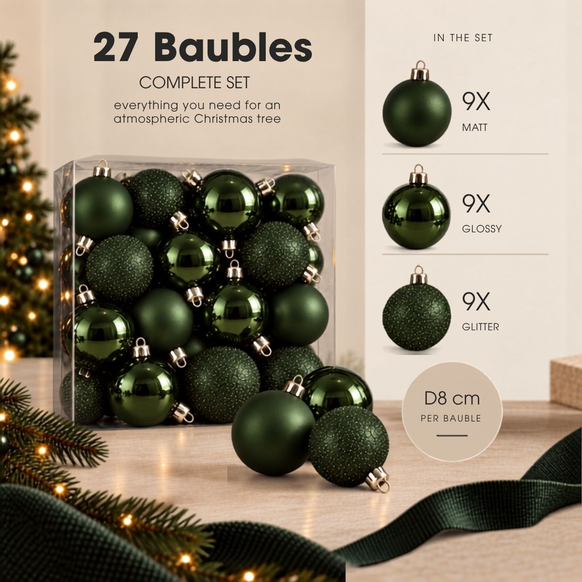 Un ensemble de 27 boules de Noël vertes mates, brillantes et pailletées, de 8 cm de diamètre.