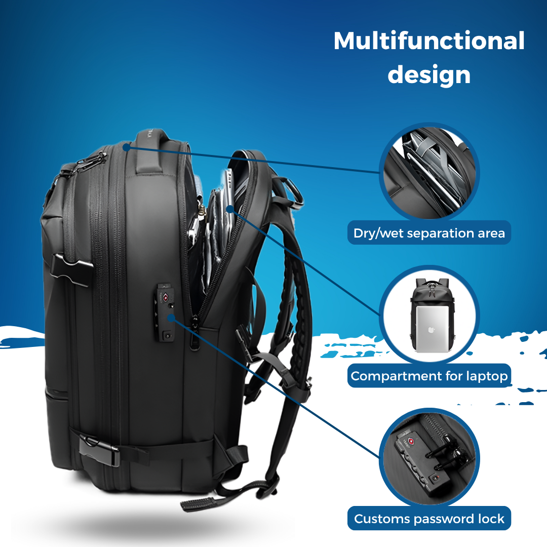 Schwarzer Multifunktionsrucksack mit Laptopfach und Zahlenschloss vor blauem Hintergrund.