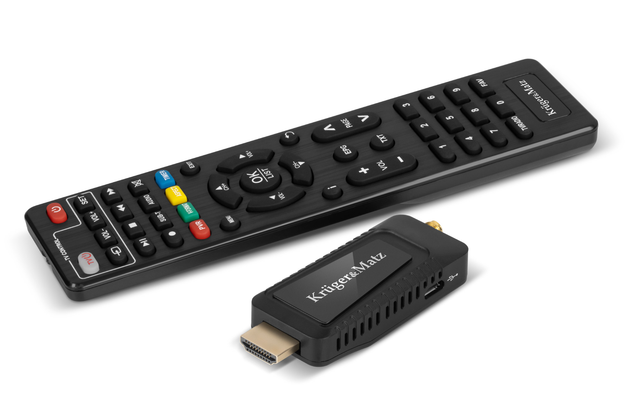 Czarny pilot Kruger&Matz i mały, pasujący dongle HDMI na białym tle.