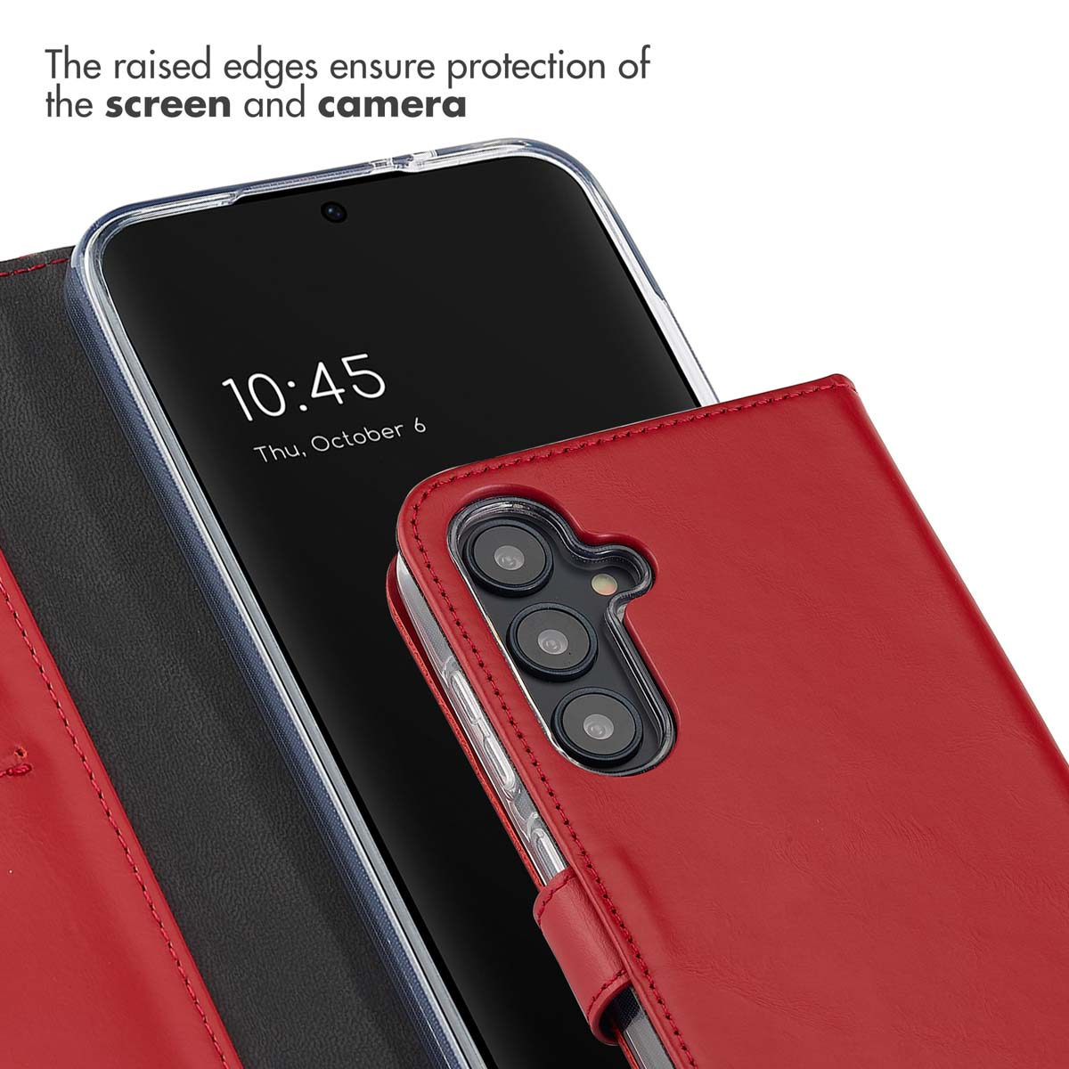 Ein Smartphone in einer roten Ledertasche zeigt den Bildschirm und die Rückkamera.