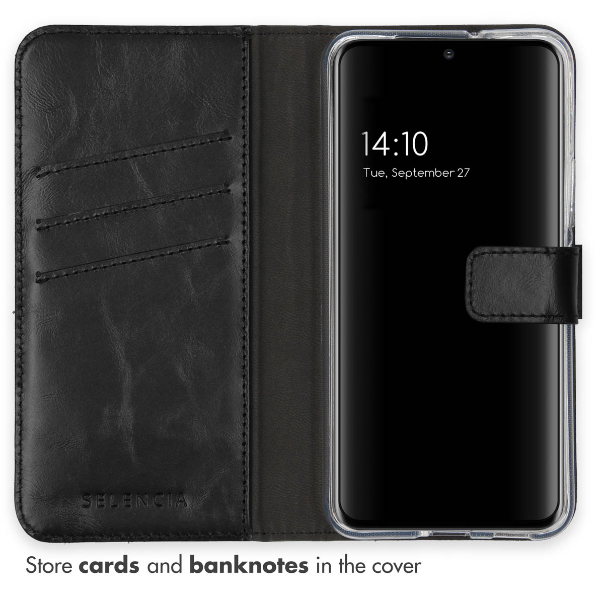 Un étui de smartphone en cuir noir avec des fentes pour cartes et un fermoir magnétique, tenant un téléphone.