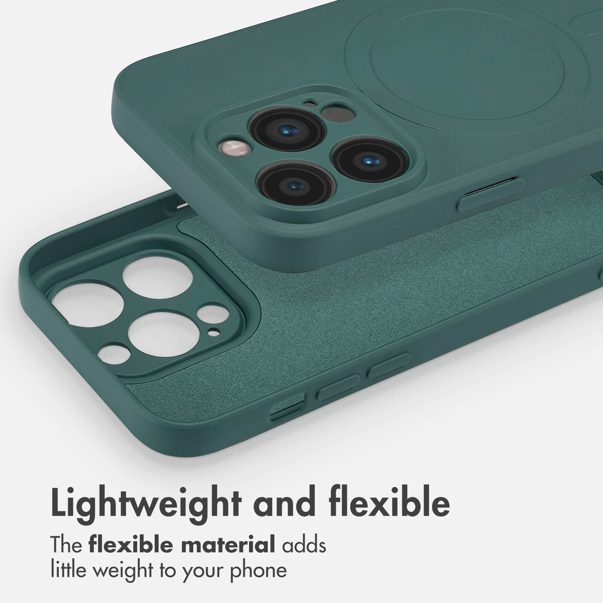 Due cover verdi per smartphone, una mostra il retro con fotocamera e MagSafe, l'altra il morbido interno.