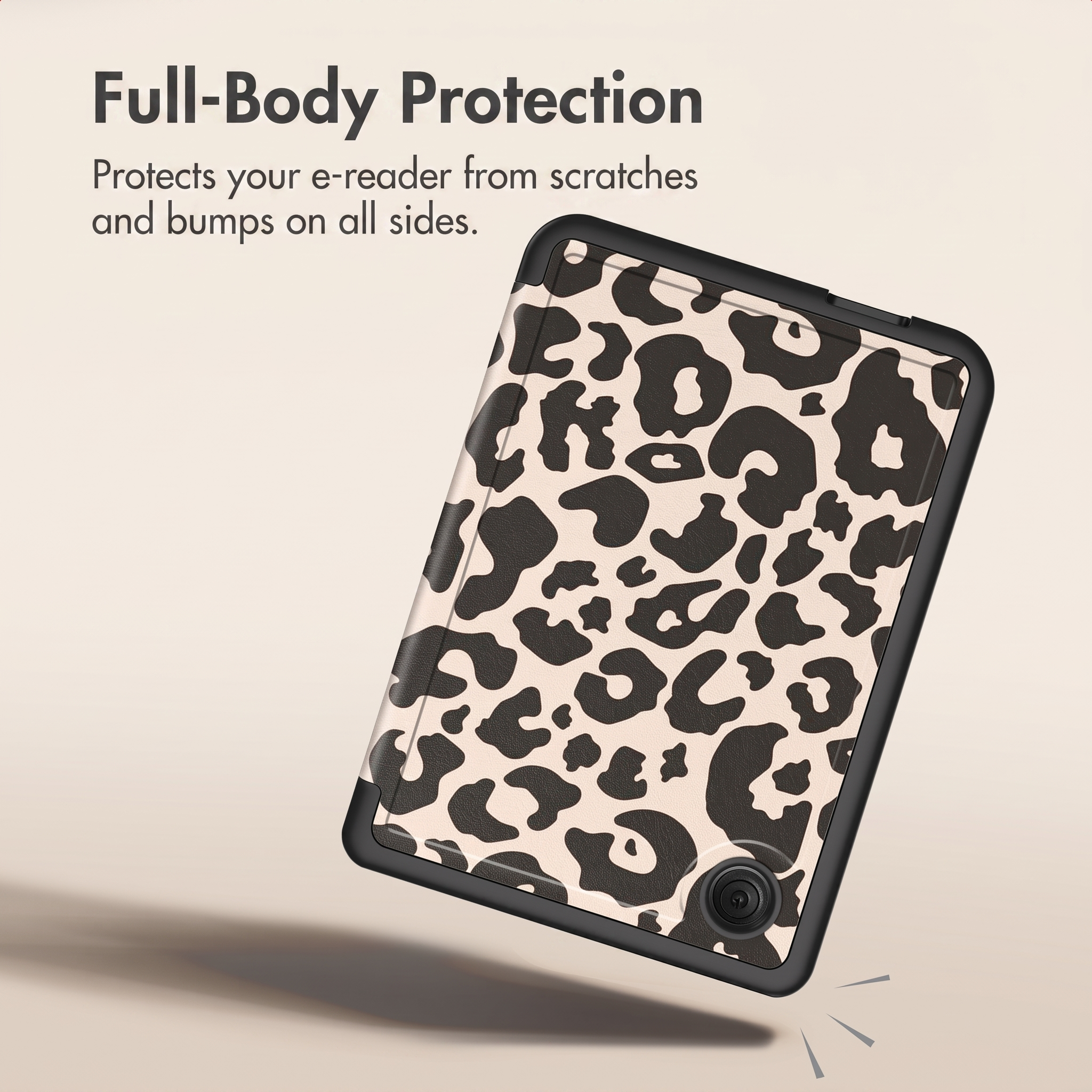 Une coque de protection noire avec imprimé léopard sur une liseuse, sur fond clair avec du texte.