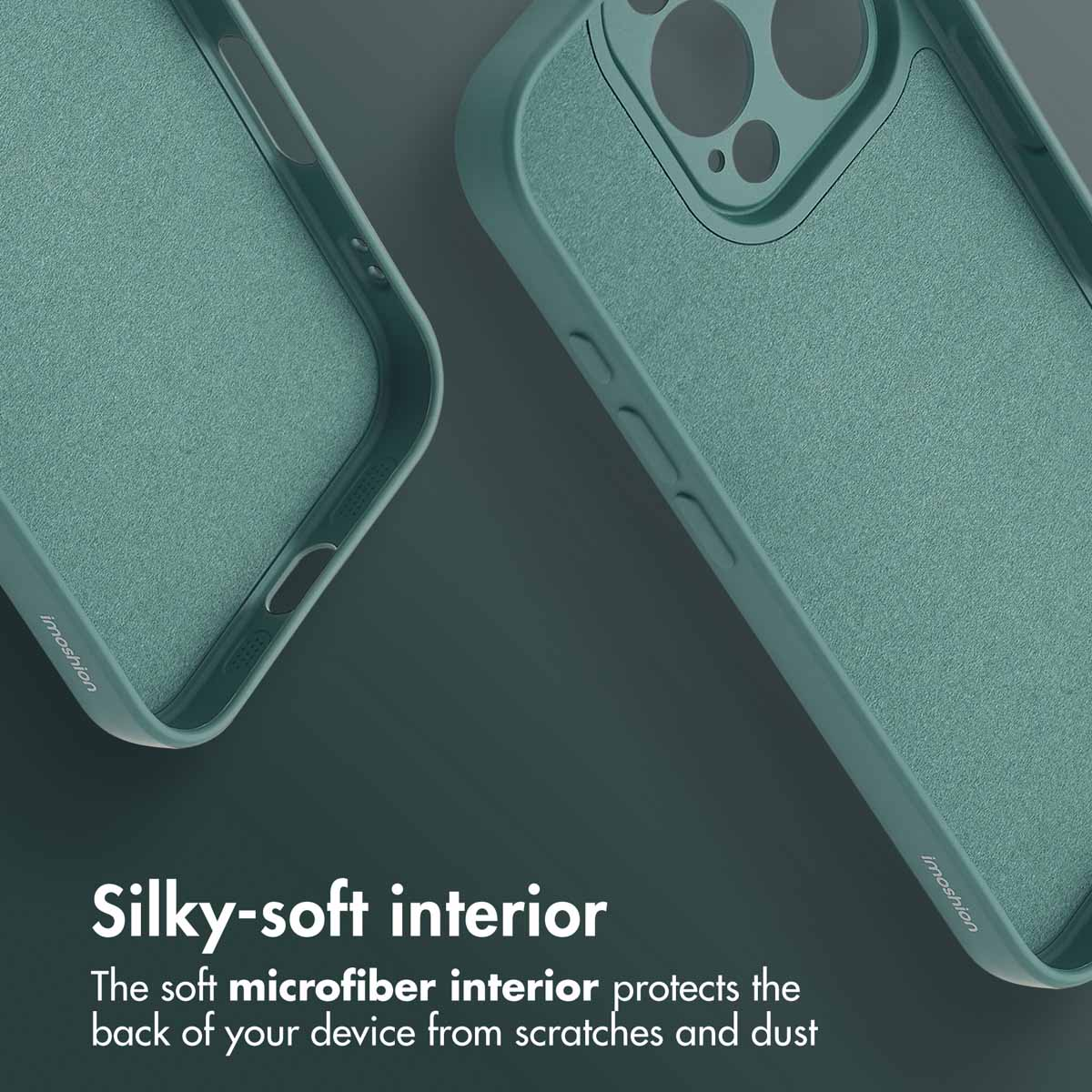 Due cover verdi per smartphone con interno in morbida microfibra su sfondo scuro.