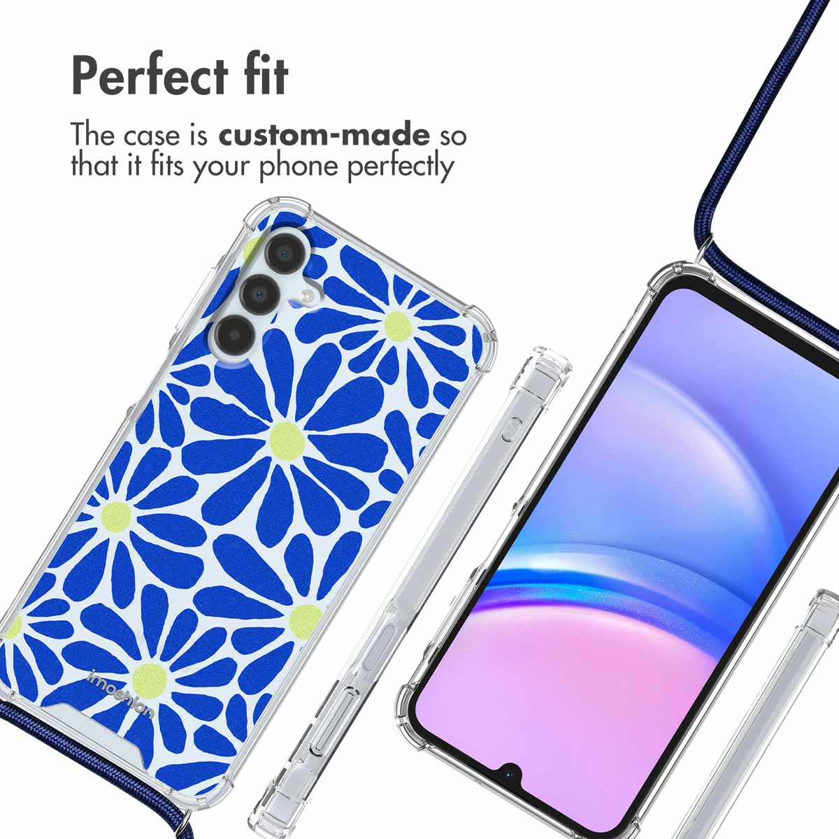 Coque transparente avec motif floral bleu et lanière, montrant un ajustement parfait.