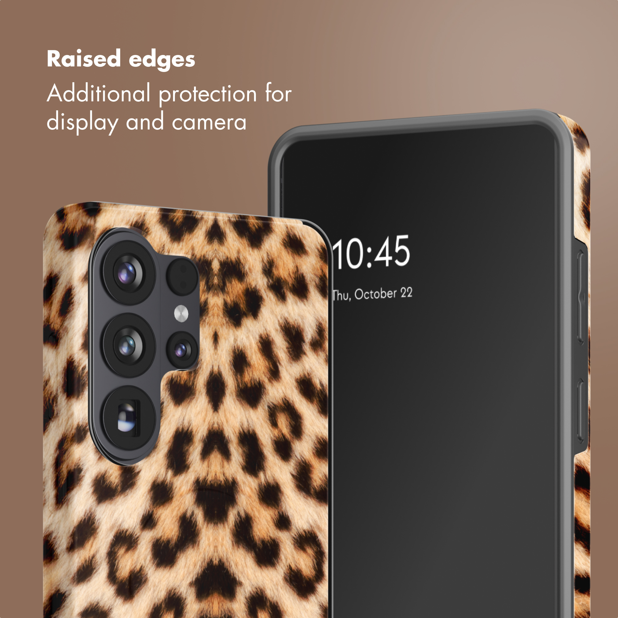 Dos teléfonos inteligentes con funda de leopardo sobre fondo marrón y texto sobre bordes elevados.