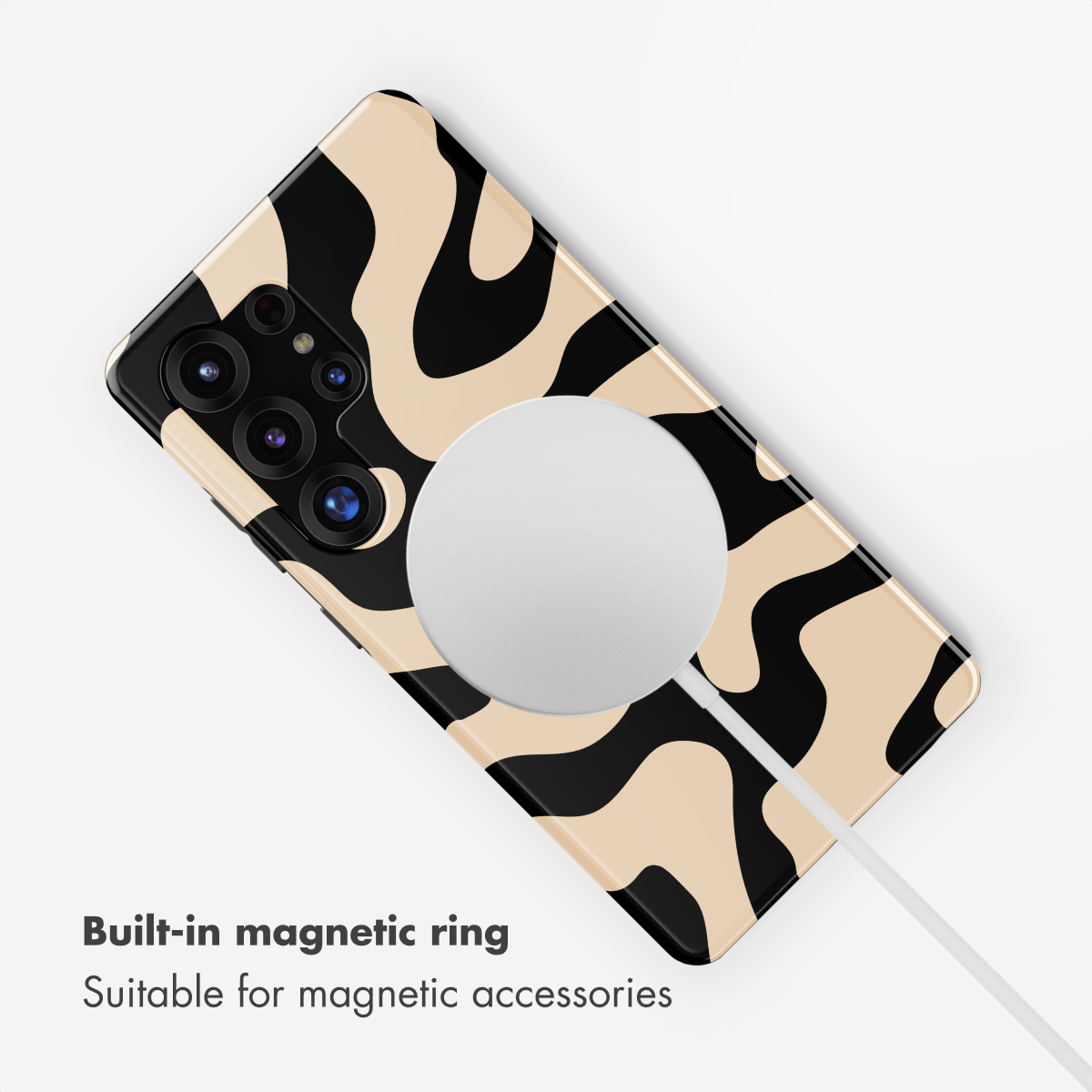 Cover per smartphone con motivo astratto nero e beige e anello magnetico integrato.