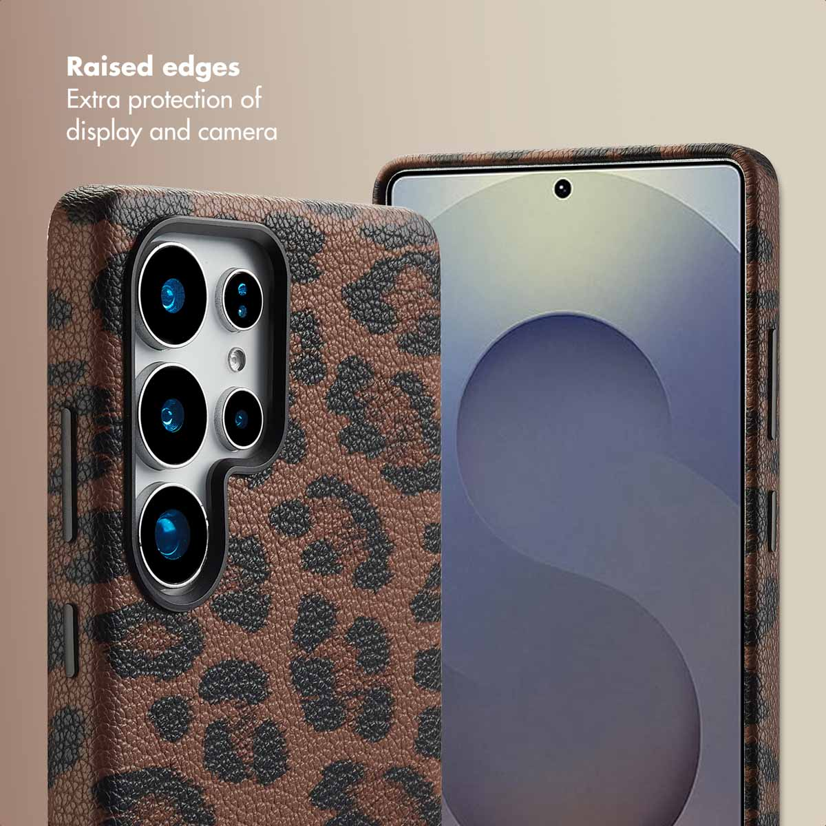 Funda de móvil con estampado de leopardo y bordes elevados para la pantalla y la cámara.