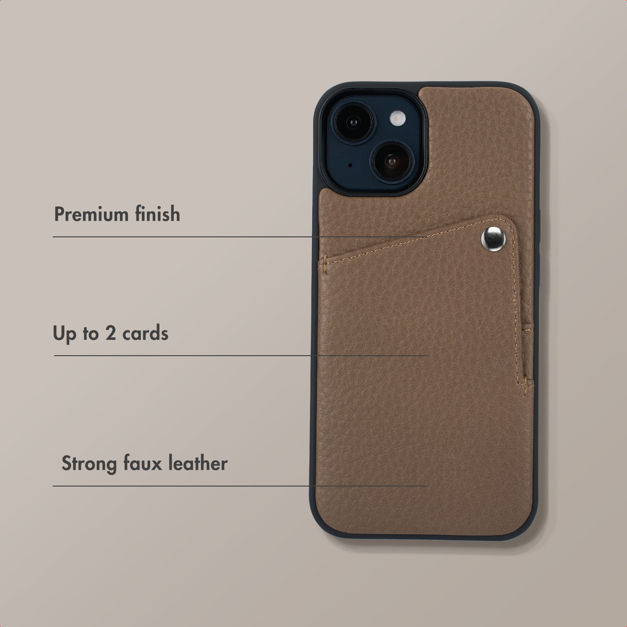 Coque de téléphone en cuir marron avec poche, bouton pression et porte-cartes.