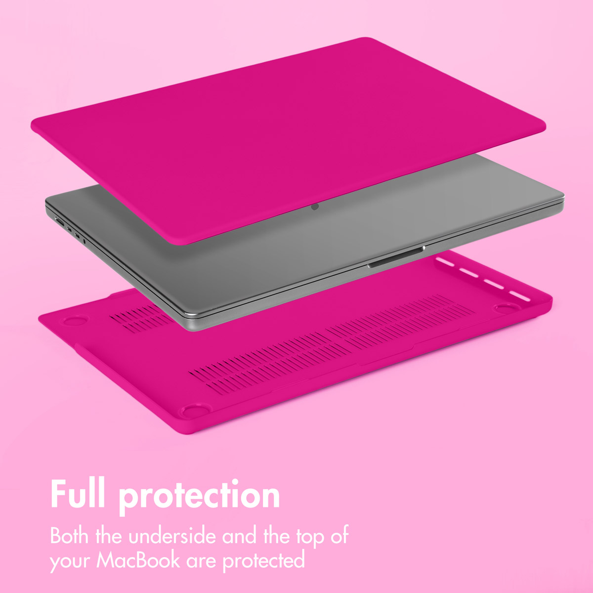 Un MacBook cerrado se encuentra entre dos fundas protectoras rosas sobre fondo rosa, el texto muestra protección total.