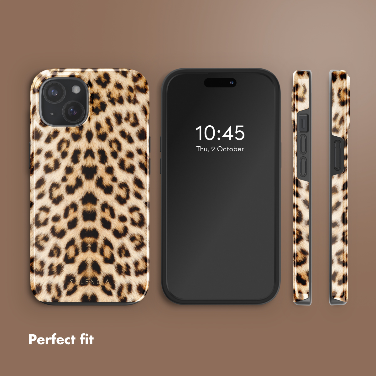 Un smartphone présenté sous plusieurs angles avec une coque léopard sur fond marron.