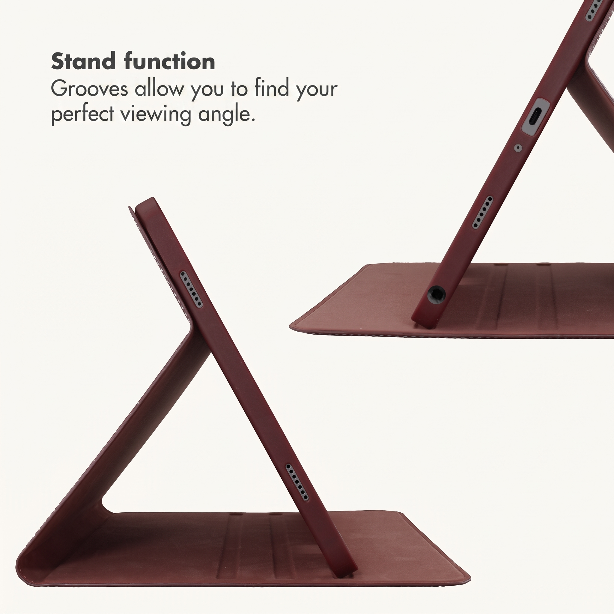 Un étui de tablette marron montre sa fonction de support réglable sous deux angles latéraux sur fond blanc.