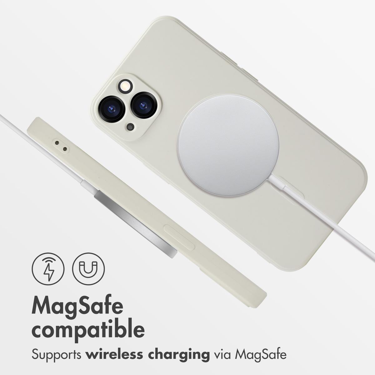 Coque beige avec chargeur MagSafe et caméras sur fond blanc.