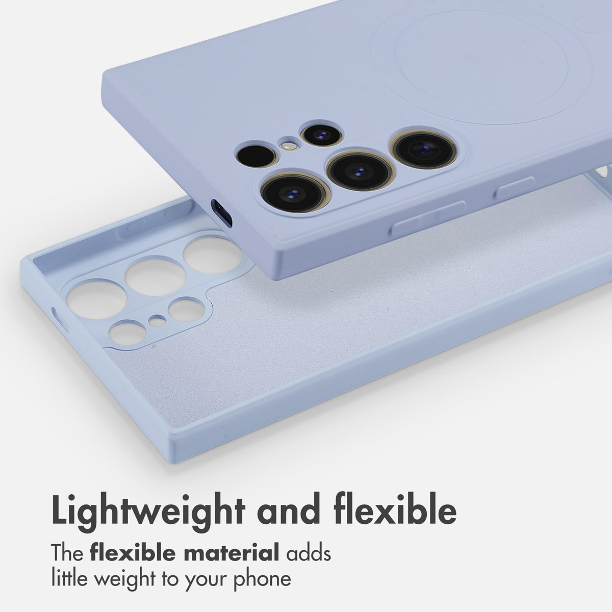 Une coque de téléphone bleu clair avec des découpes pour appareil photo et un anneau magnétique sur fond blanc.