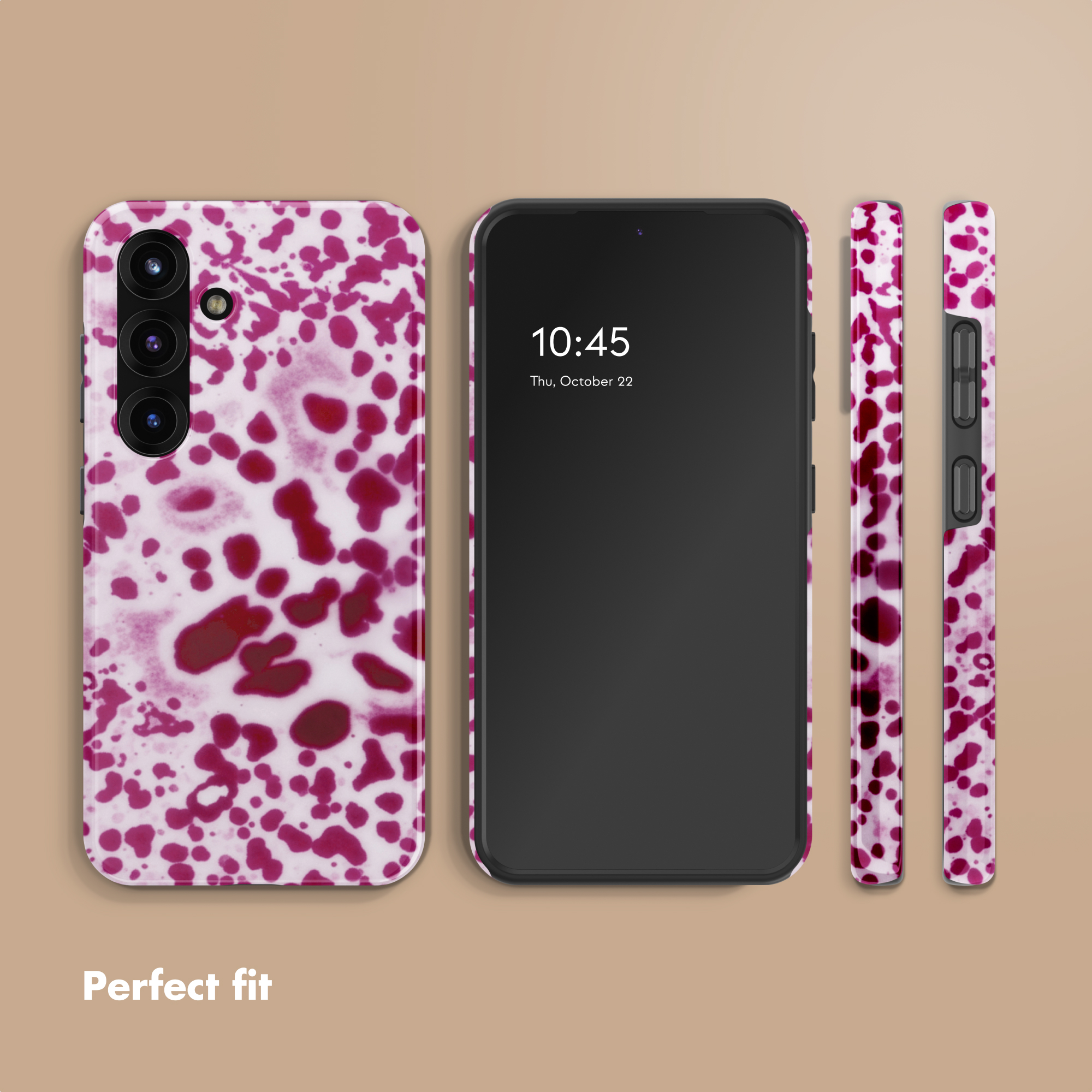 Smartphone en diferentes vistas con funda de manchas rosa sobre un fondo beige.
