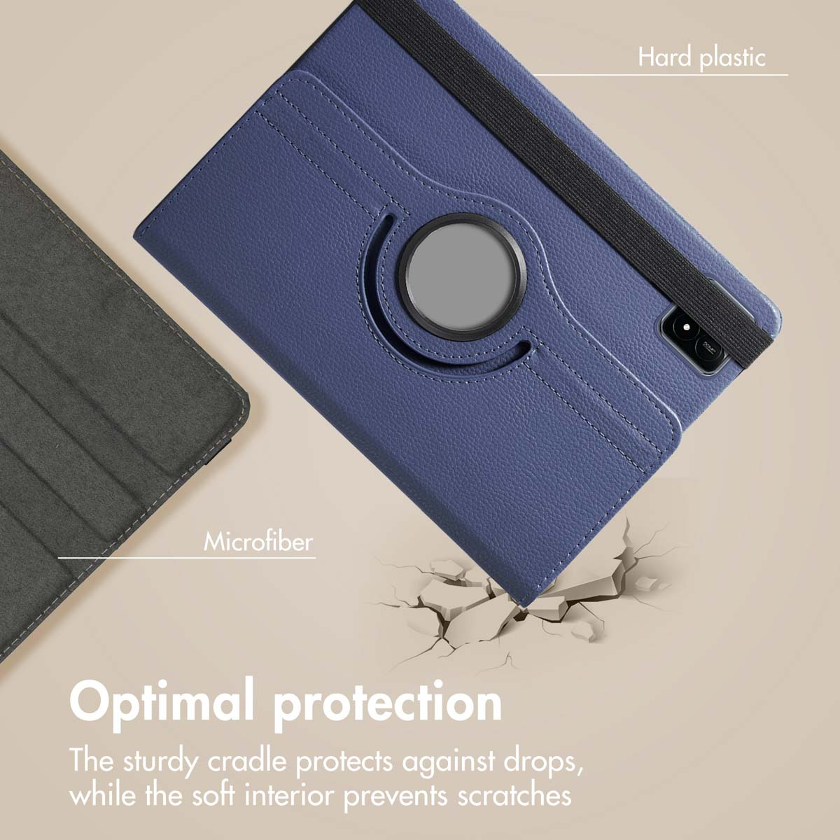 Een blauwe tablethoes met harde plastic buitenkant, microfiber binnenzkant en zwart elastiek.