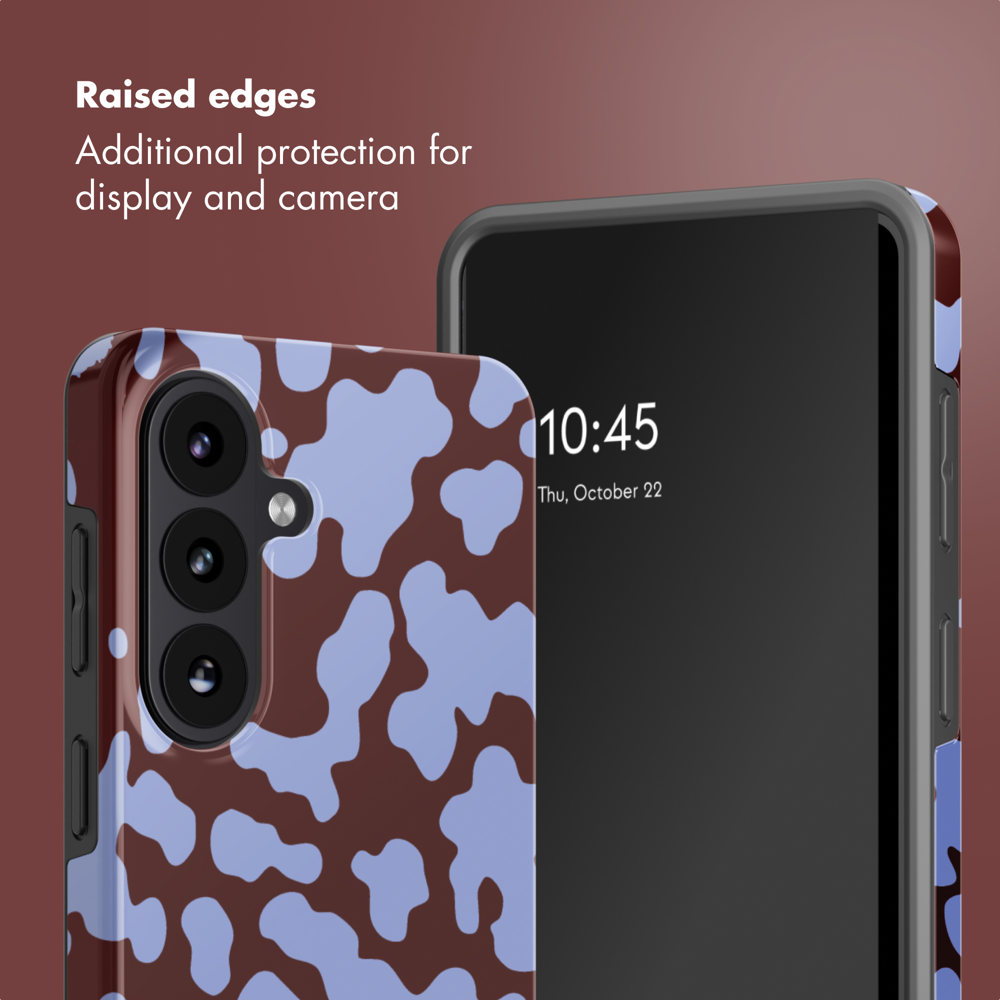 Smartphone con cover maculata marrone e blu su sfondo rosso con testo sui bordi rialzati.