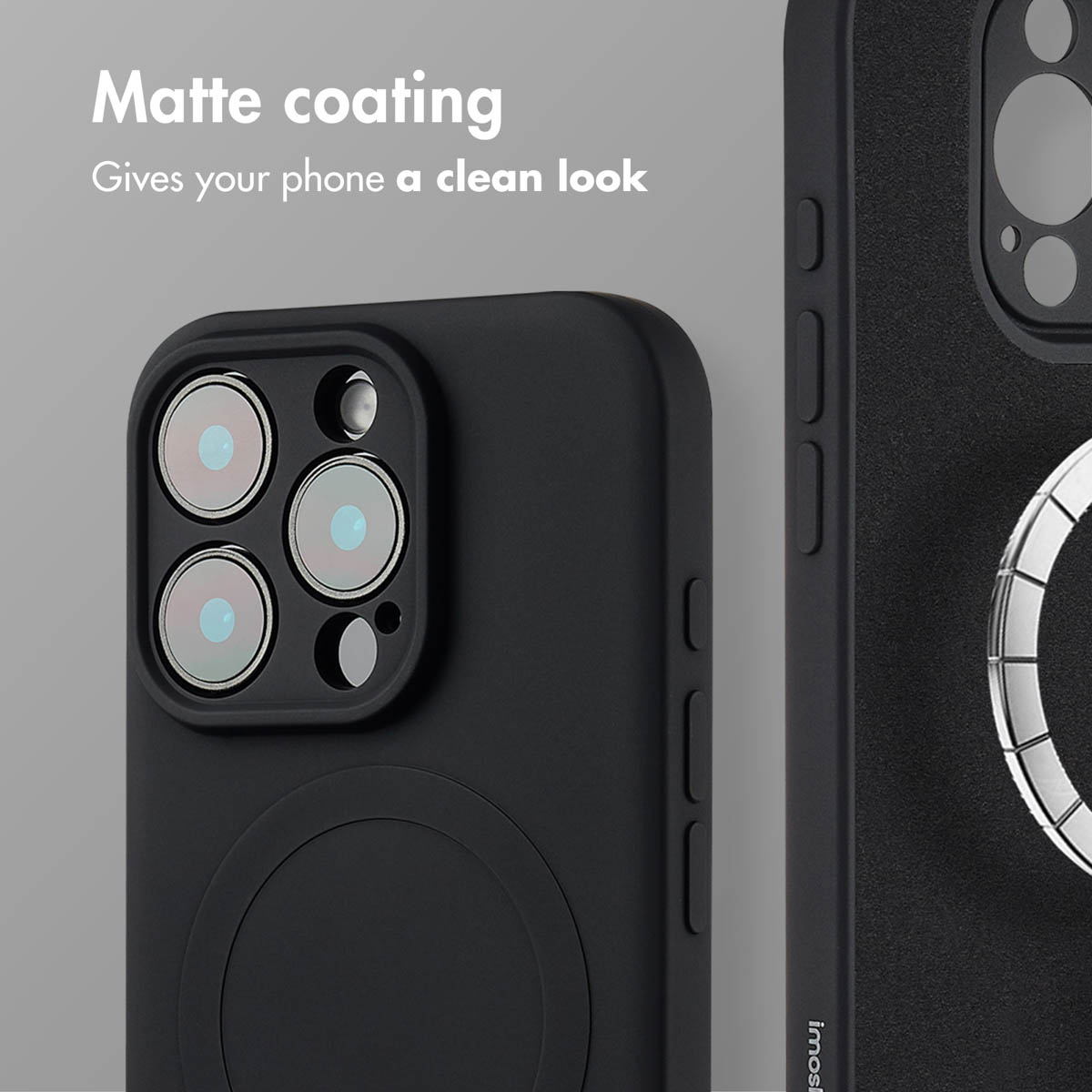 Deux coques de téléphone noires à revêtement mat avec découpes pour appareil photo sur fond gris.