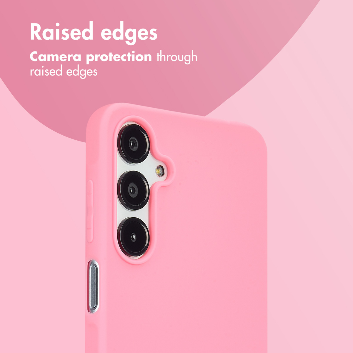 Funda de móvil rosa con bordes elevados para proteger la cámara.