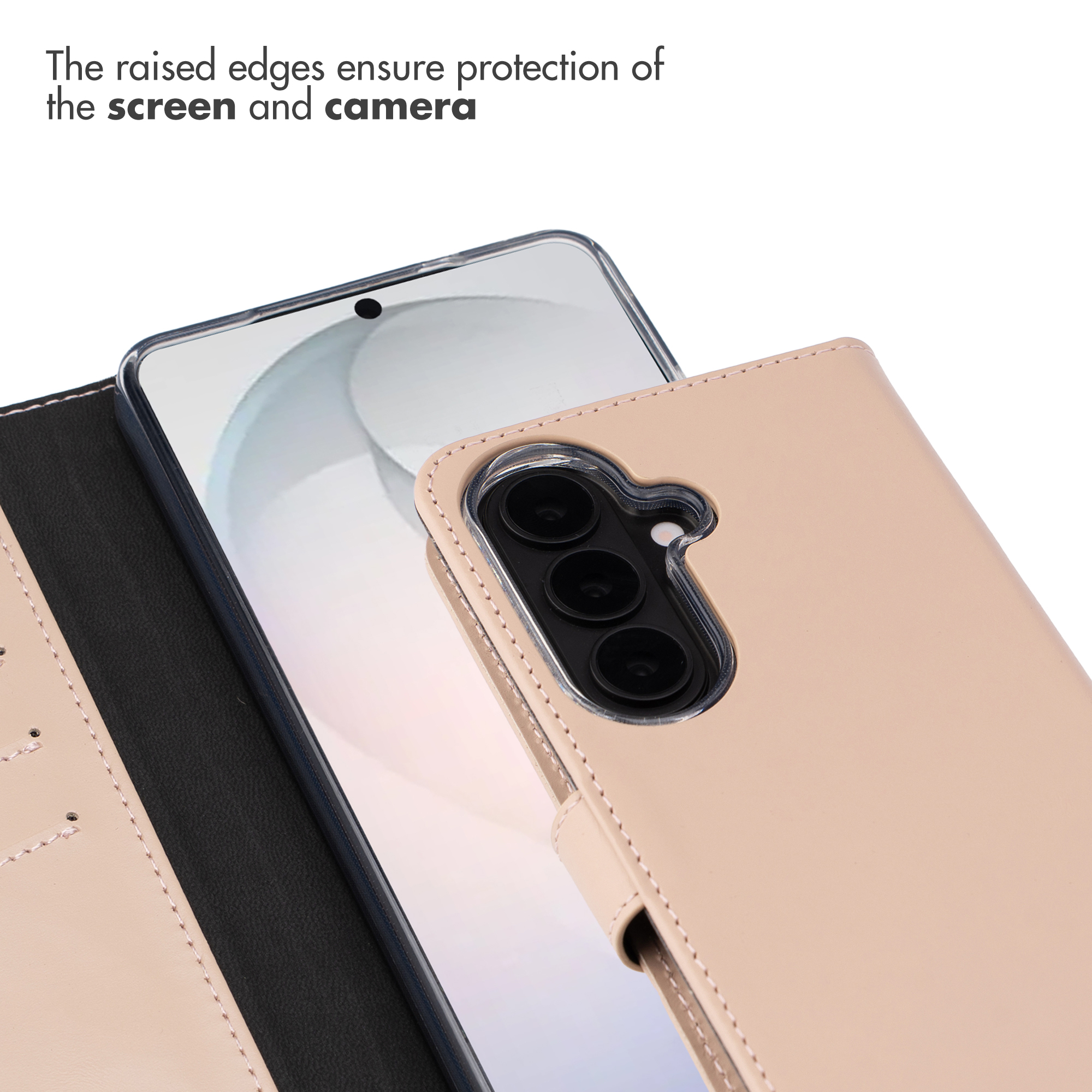 I bordi rialzati proteggono lo schermo e la fotocamera di una custodia beige.