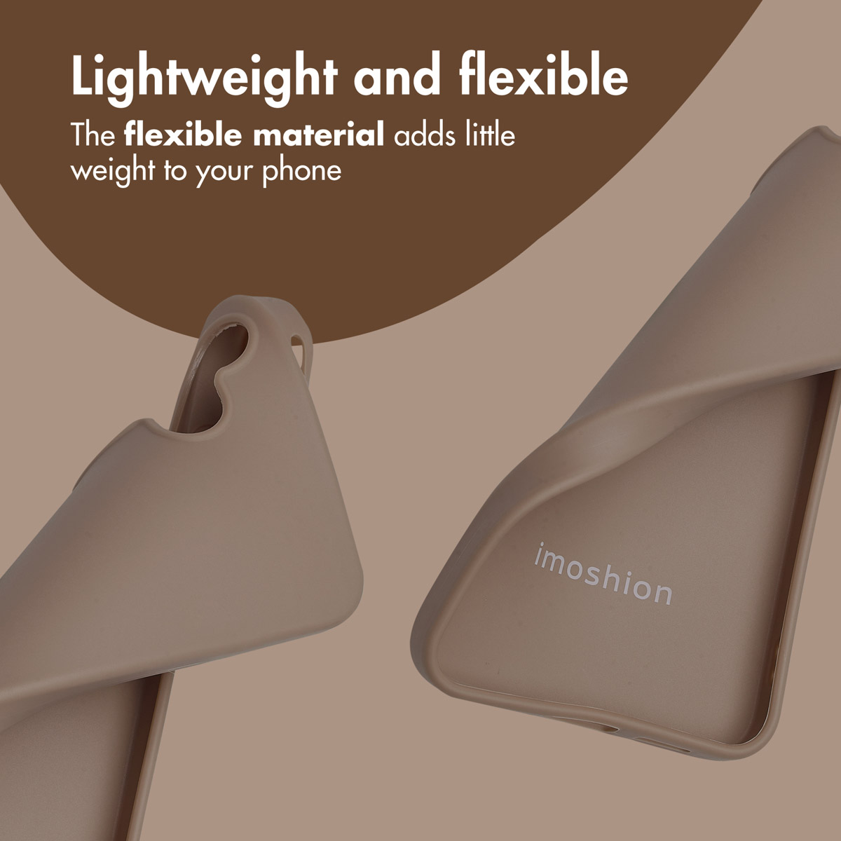 Dos fundas de teléfono flexibles de color beige con texto.