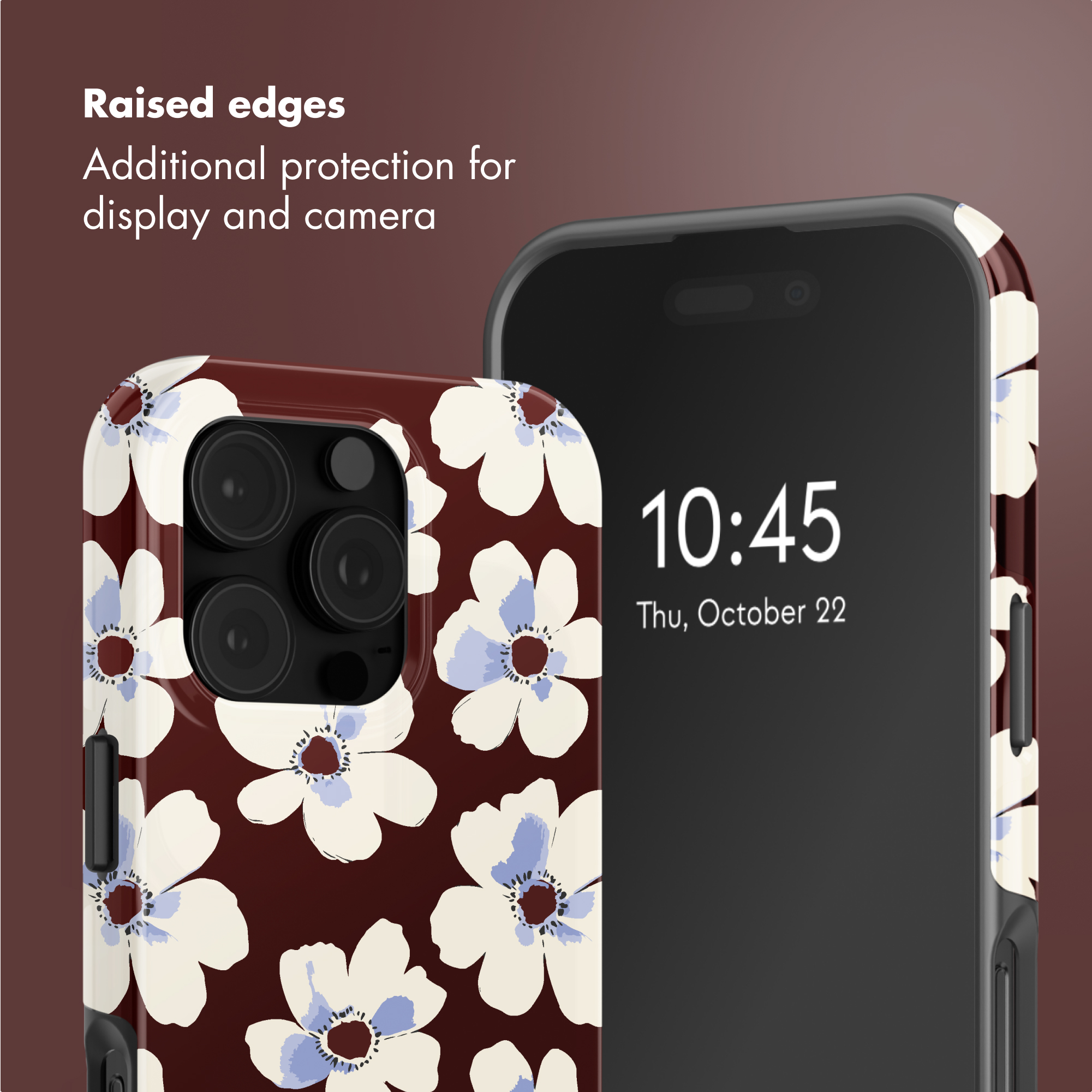 Smartphone con cover marrone con fiori bianchi e blu e bordi rialzati per proteggere la fotocamera.