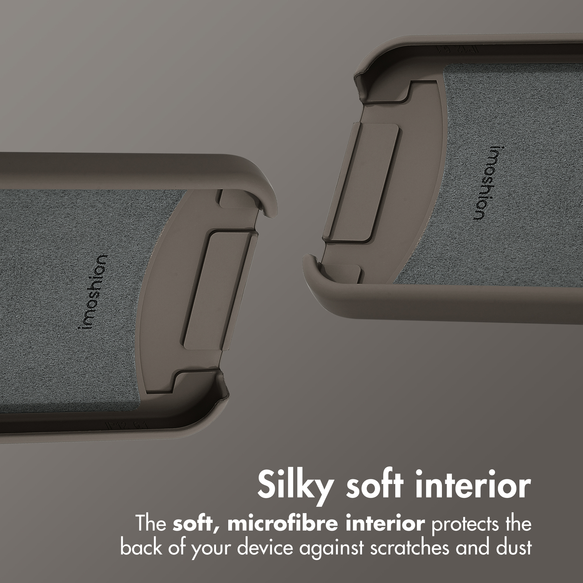 Due cover per smartphone grigie con morbido interno in microfibra e logo.