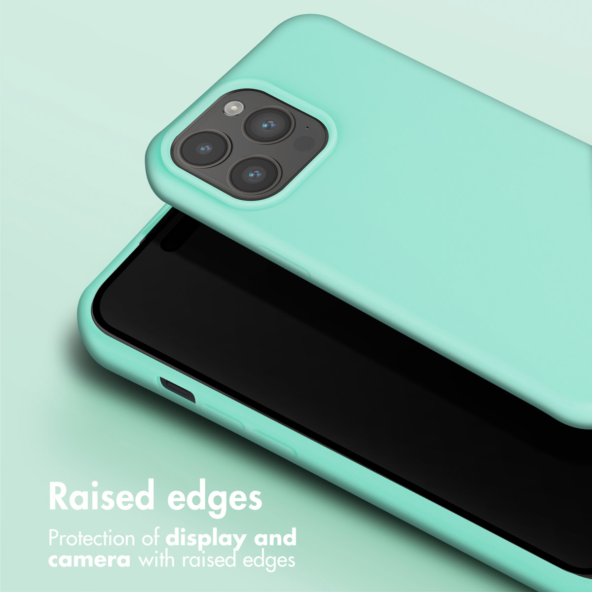 Custodia per smartphone verde menta con bordi rialzati per protezione display e fotocamera su sfondo verde.
