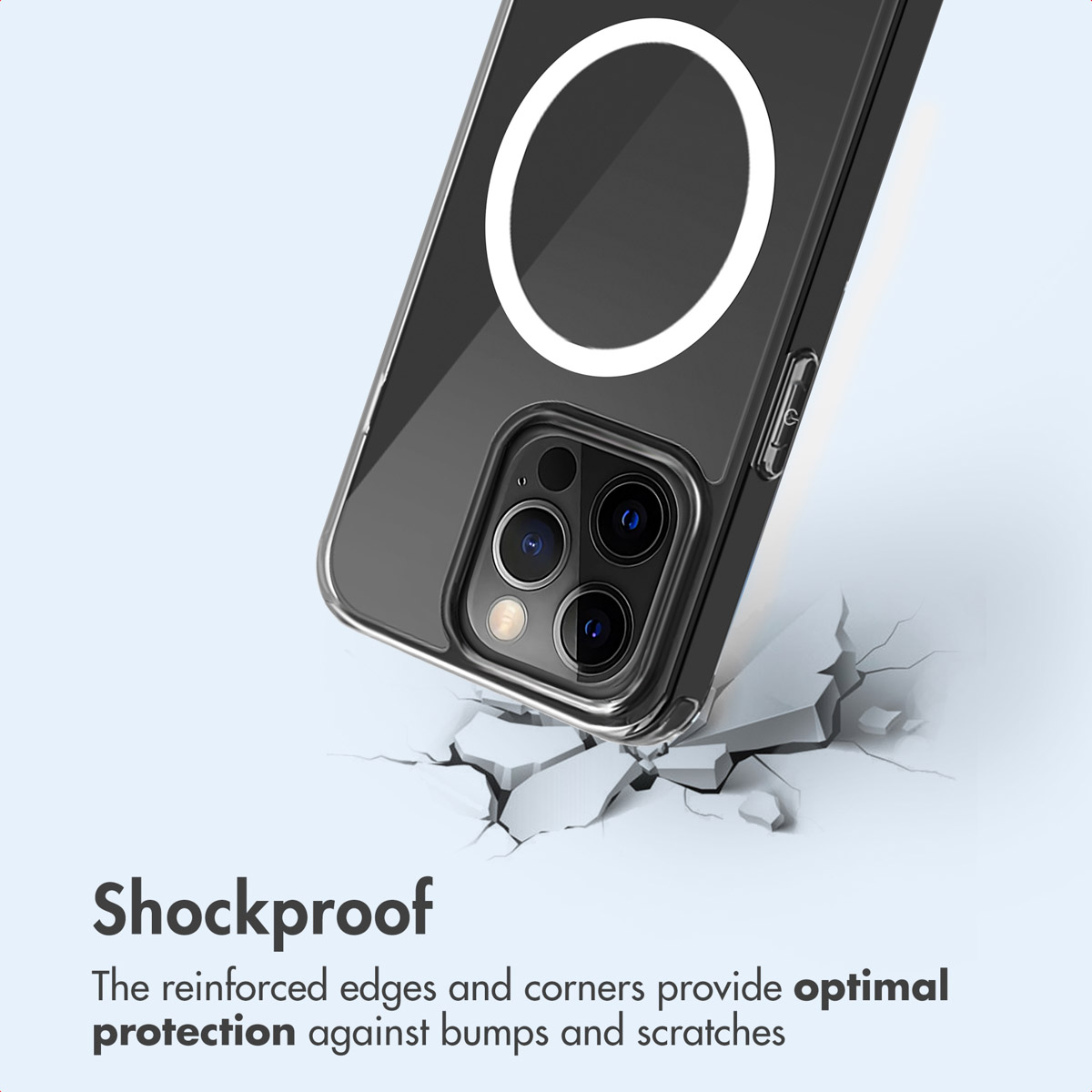 Una cover per telefono antiurto con anello MagSafe e protezione per fotocamera colpisce una superficie fessurata.