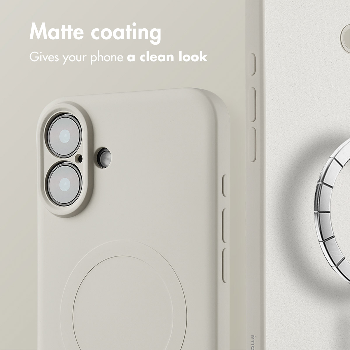 Fundá de teléfono beige mate con anillo MagSafe circular y dos lentes de cámara en la parte trasera.