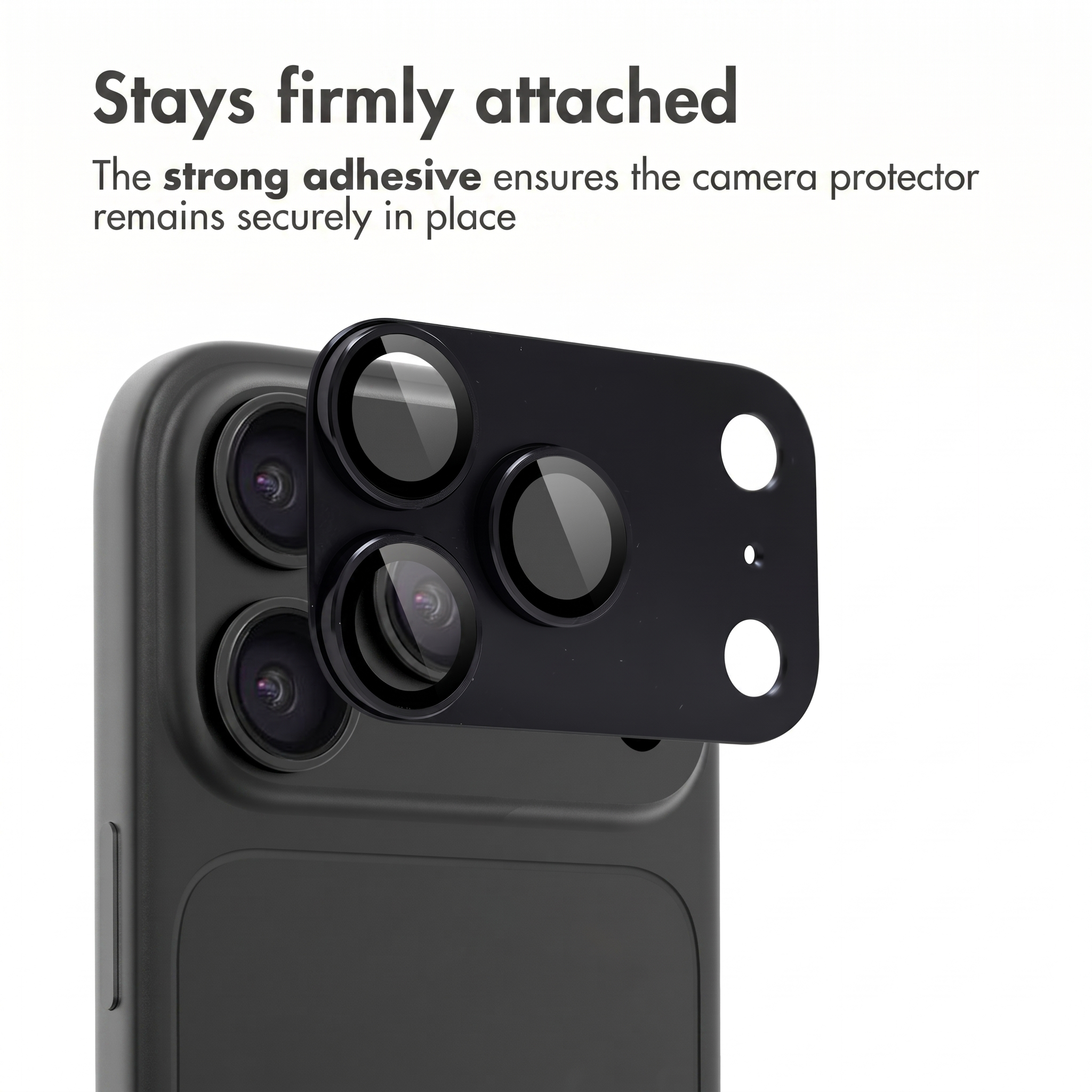 Una lente di protezione della fotocamera nera viene posizionata sul modulo della fotocamera, con testo.