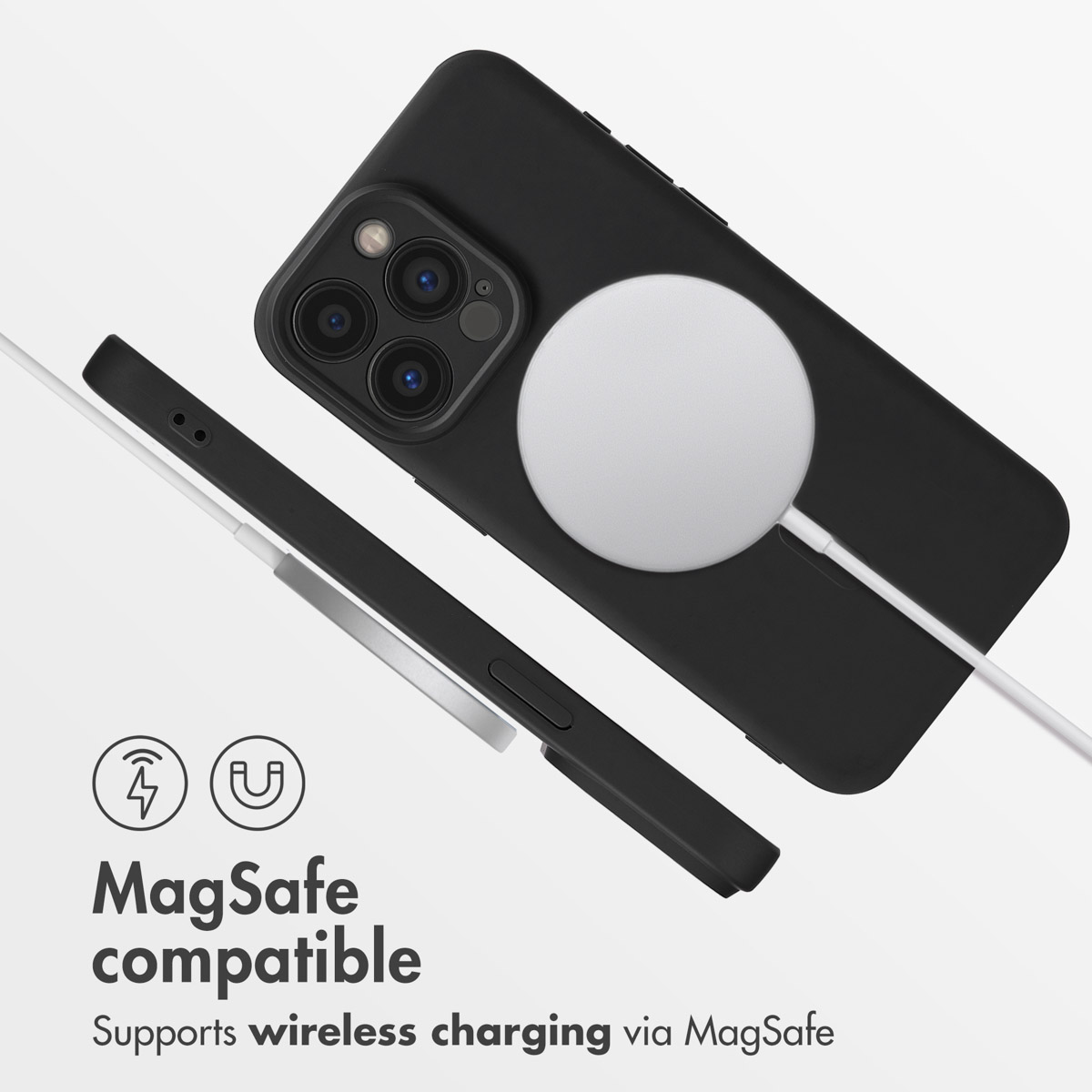 Un smartphone negro en una funda con cargador MagSafe blanco en la parte trasera y texto que indica compatible con MagSafe.