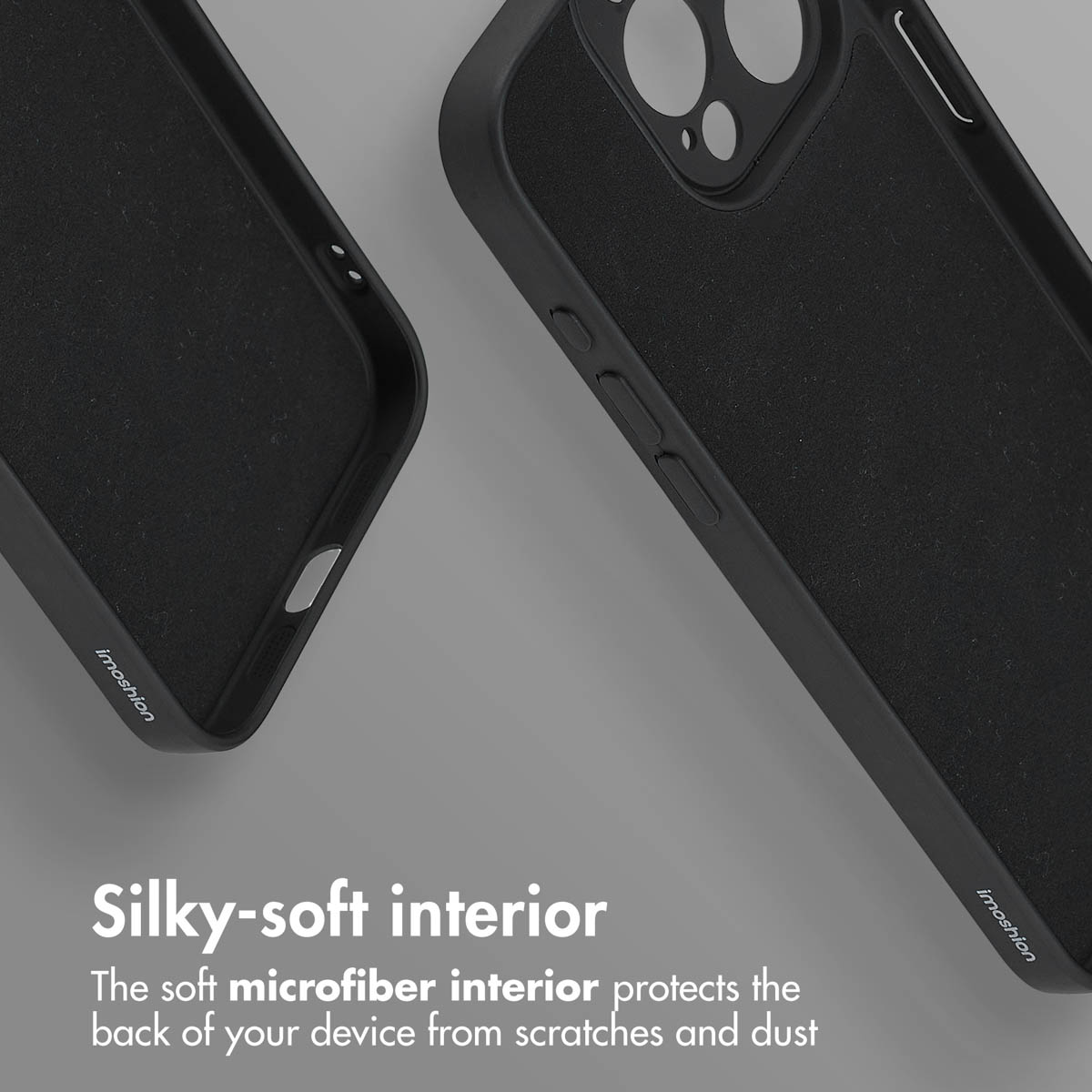 Dos fundas de teléfono negras con interior de microfibra suave sobre fondo gris para protección contra arañazos.
