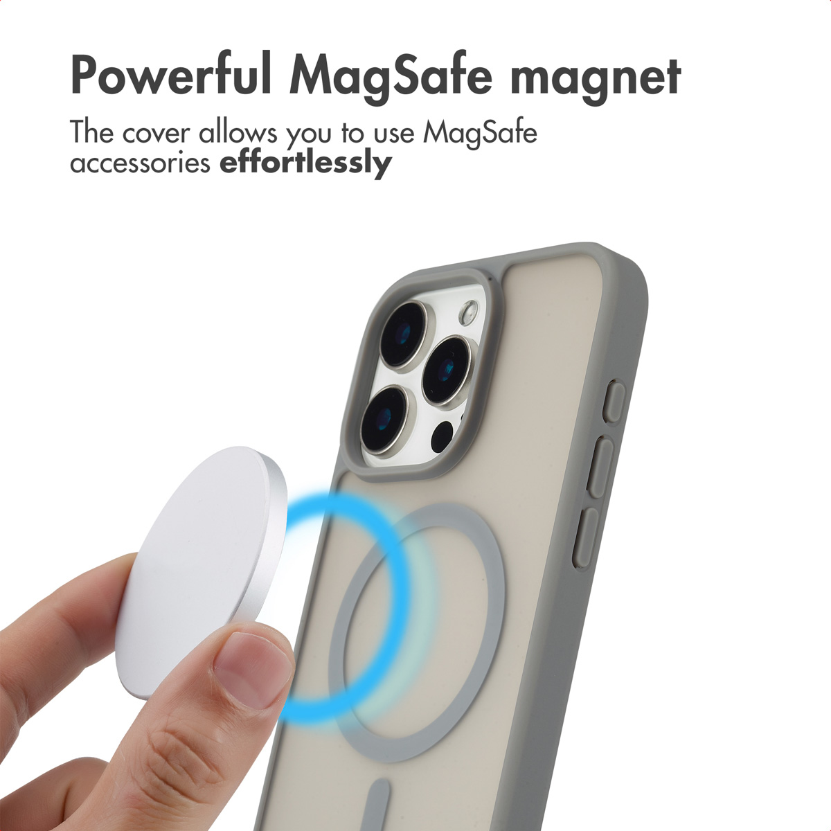 Coque de téléphone avec anneau MagSafe et accessoire rond tenu à côté.